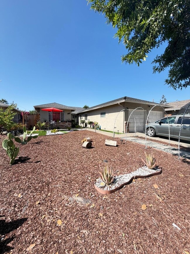 Photo - 544-548 E McKinley Ave. Unit 544 E McKinley