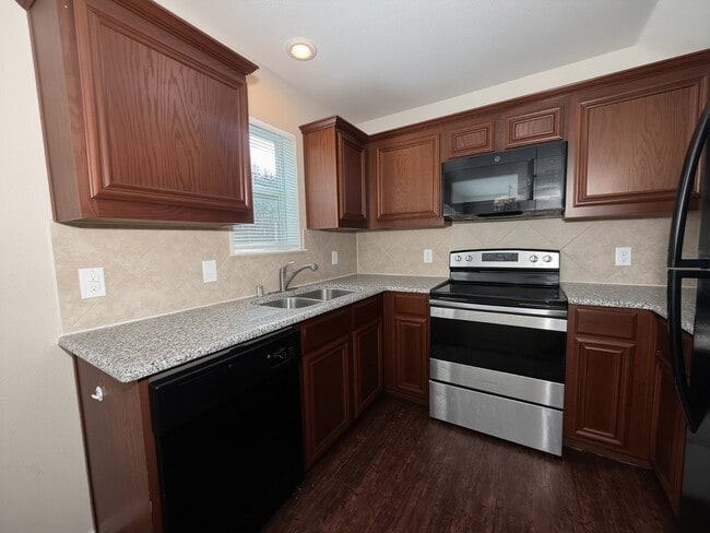 Photo - 1408 Park Pl