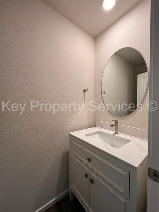Photo - MOVE IN SPECIAL!  Newer Construction in Ri... House