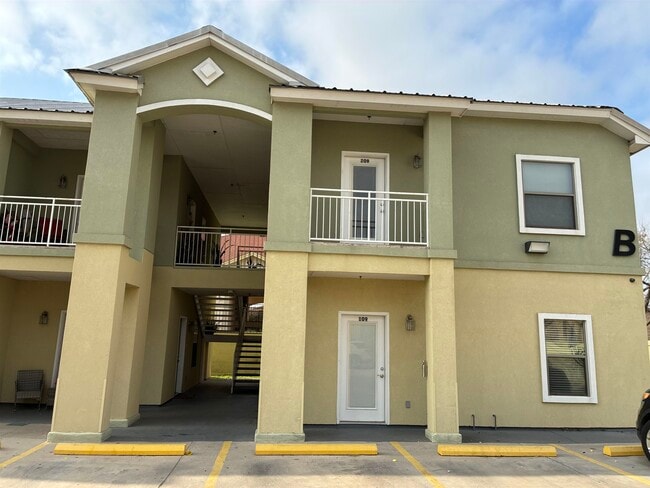 Photo - 5402 Marcella Ave Unidad #209B