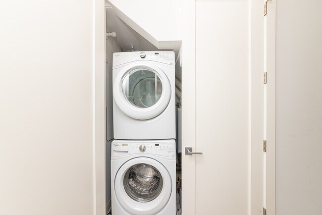 Photo - 1154 W Ohio St Unidad 101