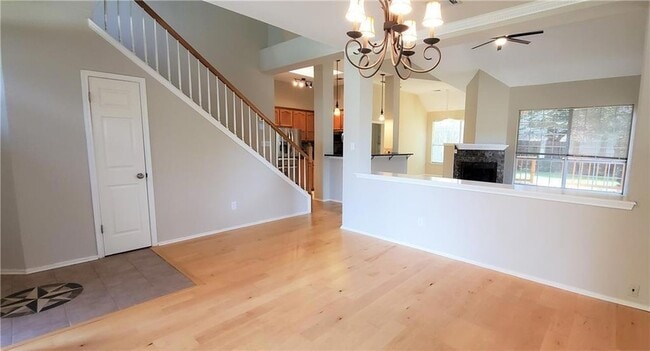 Photo - 1802 White Oak Cove