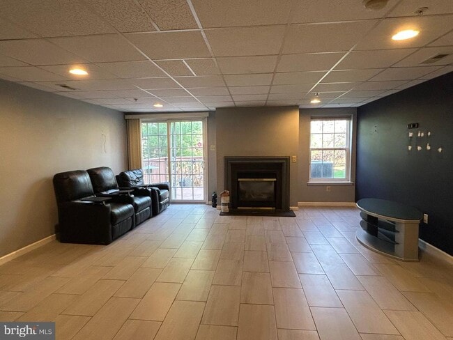 Photo - 445 Fort Hill Cir