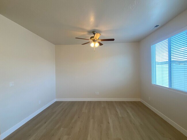 Photo - Townhome In Crimson Park