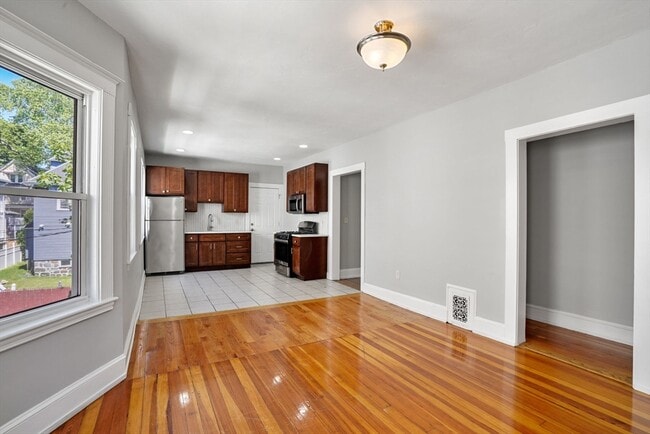 Photo - 32 Millet St Unit 2