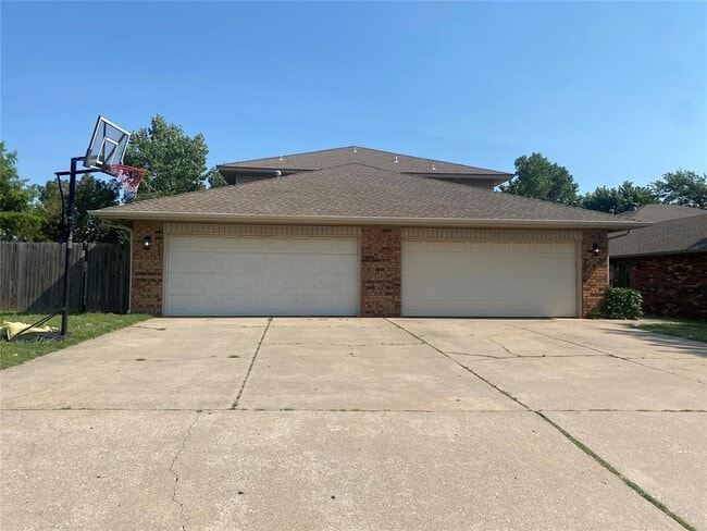 Building Photo - 6707 W Britton Rd Rental