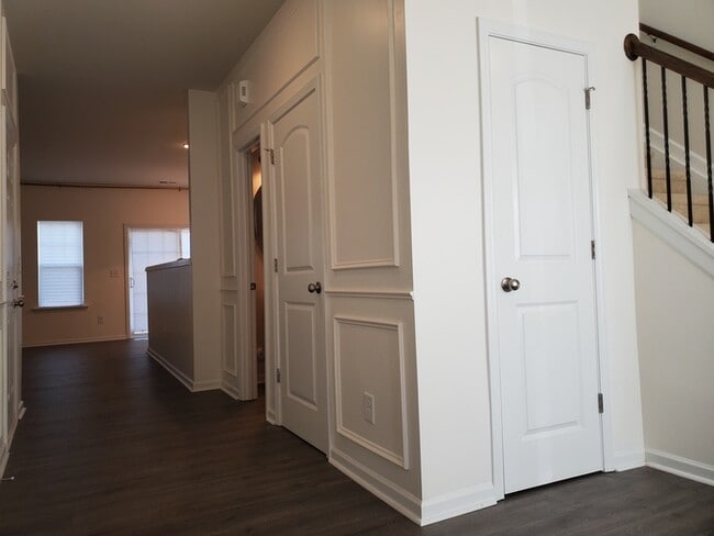 Photo - 2 Bedroom, 2.5 Baths End unit Townhome located in Townes at University East