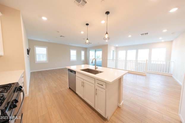 Photo - 773 E Lark St