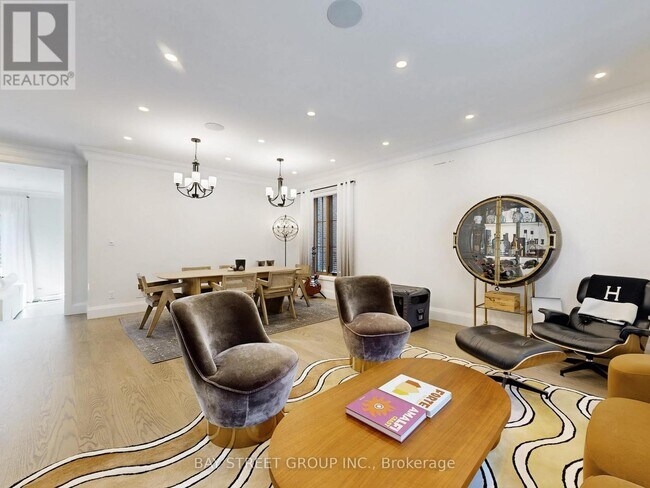 Photo - 31 Evergreen Gardens