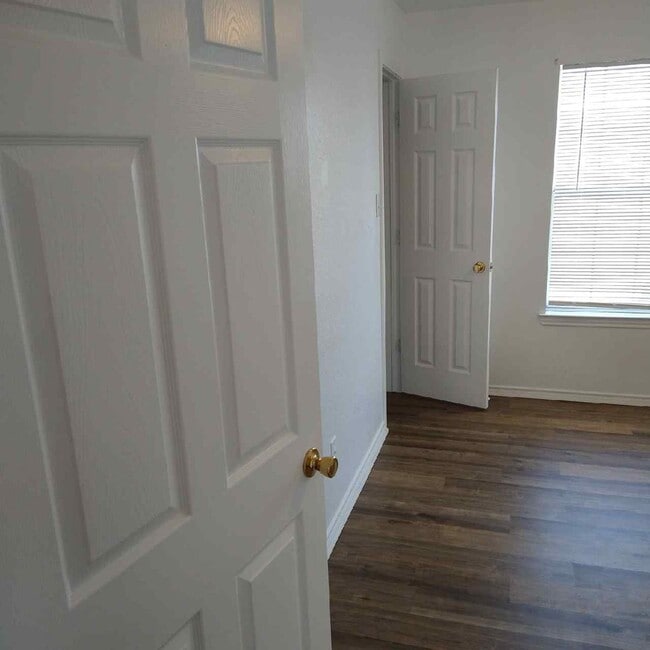 Photo - 105 Valley Cir Unit C
