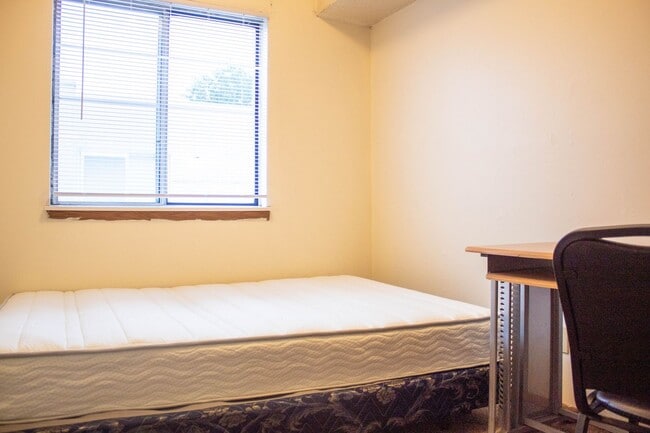 Photo - 907 W Oregon