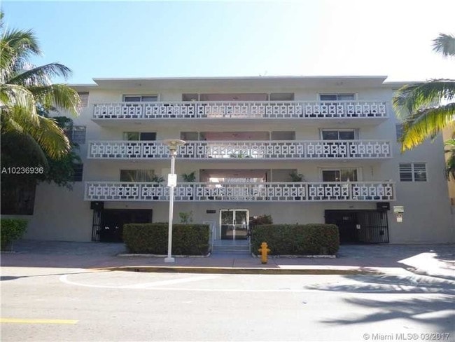 Photo - 1725 James Ave Unit 24