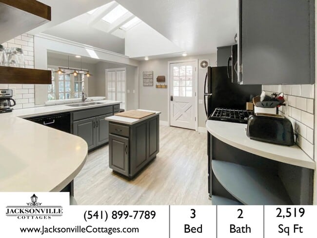Photo - Garfield House: Fully Furnished House, Lar...