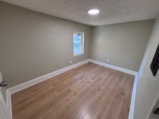 Photo - 1636 E State St Unidad apt 2
