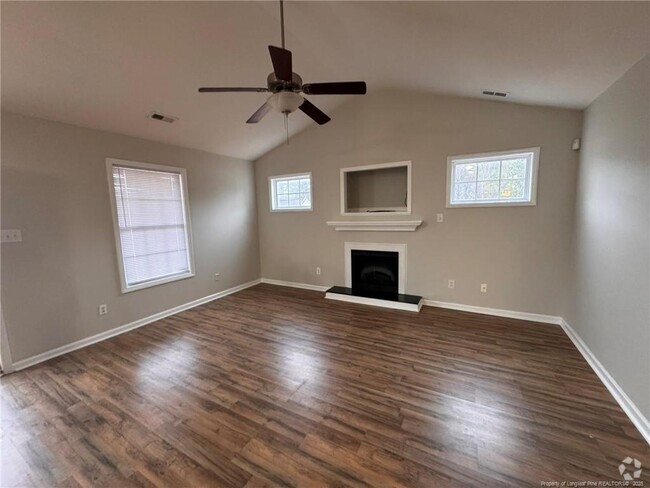 Building Photo - 820 Pebble Ridge Ct Rental