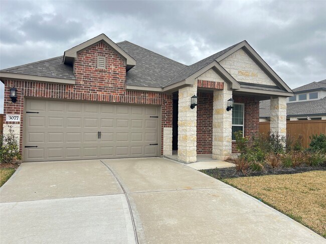 3077 Sunmoon Ln