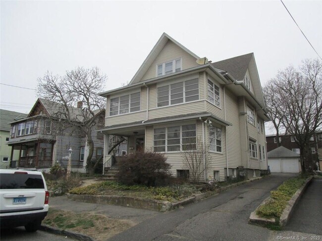 Photo - 158 Scofield Ave Unidad 2