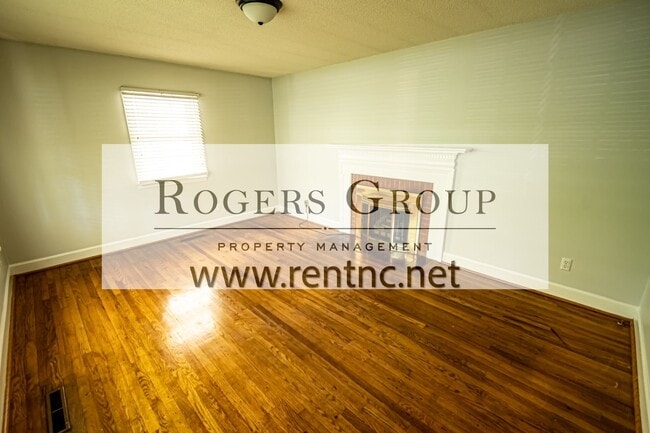 Photo - 929 Carroll Rd