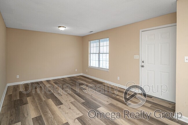 Photo - 3328 Meridian St N Unidad Apt 211