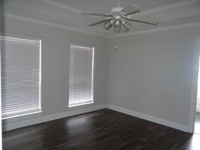 Photo - Beautiful Rental in Rolling Meadows