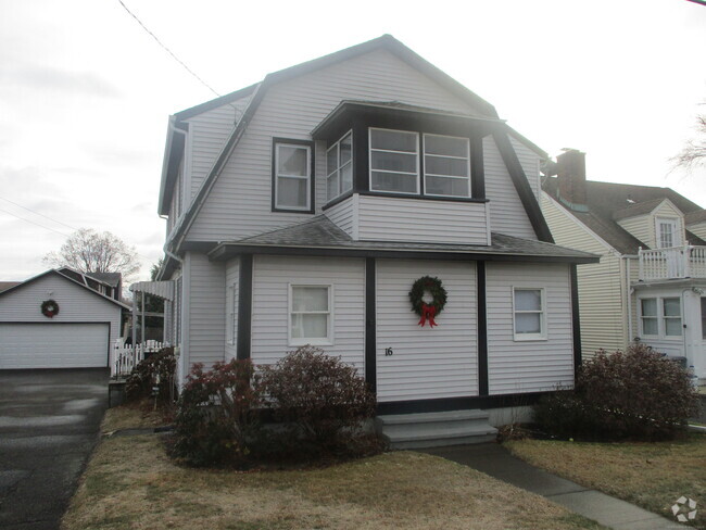 Building Photo - 16 Neptune Ave Unit 1 Rental