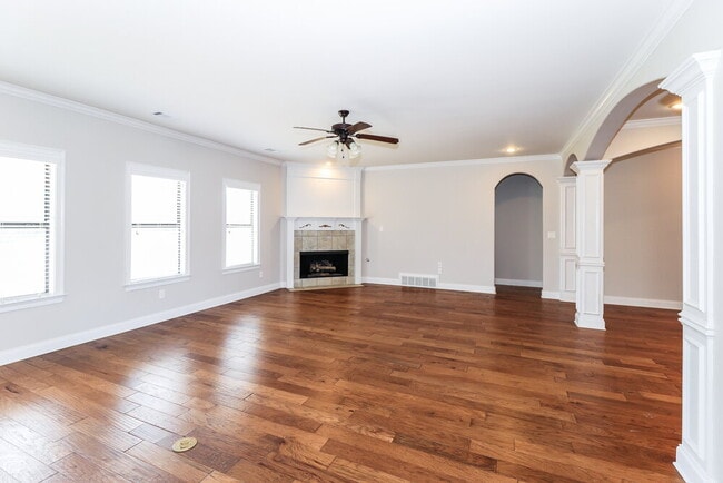 Photo - 30 Whispering Creek Dr