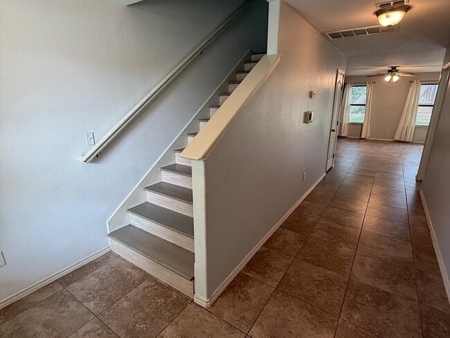 Photo - 6118 Fraile Dr