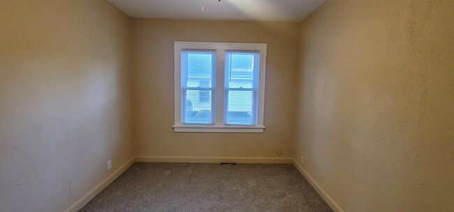 Photo - 1602 Price St