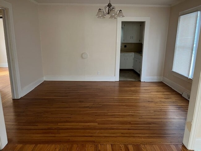 Photo - Walking Distance to Winthrop