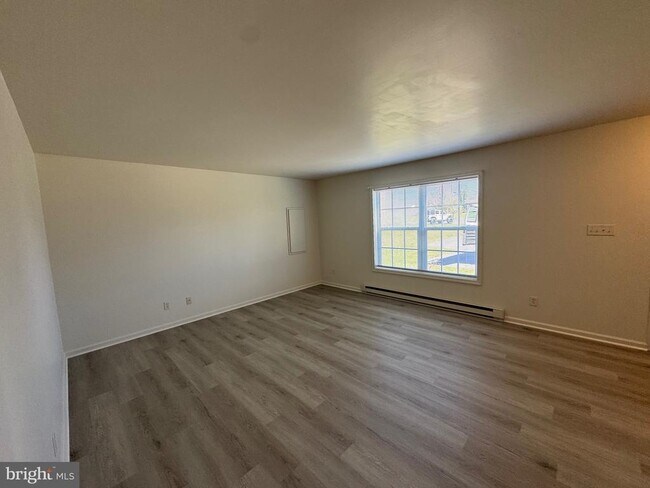 Photo - 145 Fayette St