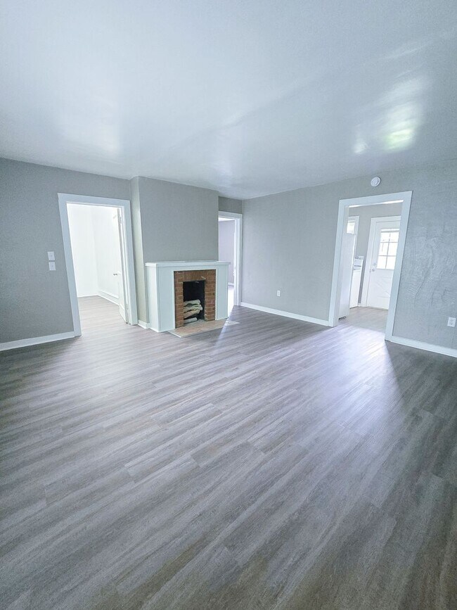 Photo - 627 N Main St Unit 627-B North Main Street