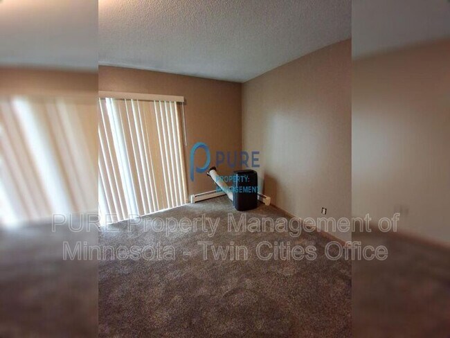 Photo - 3378 Upper 149th St W