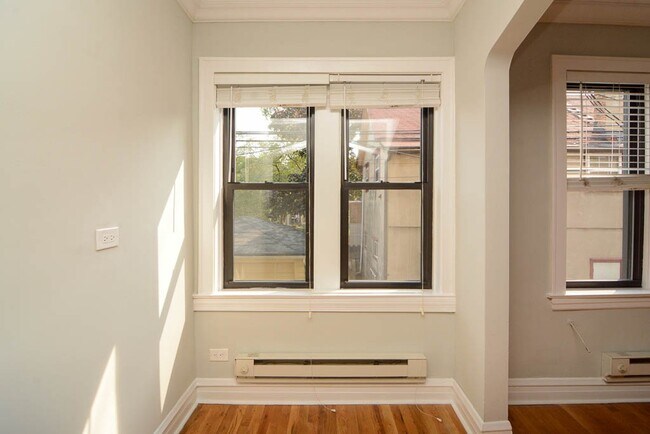 Photo - 4743 N Hermitage Ave Unit A07W