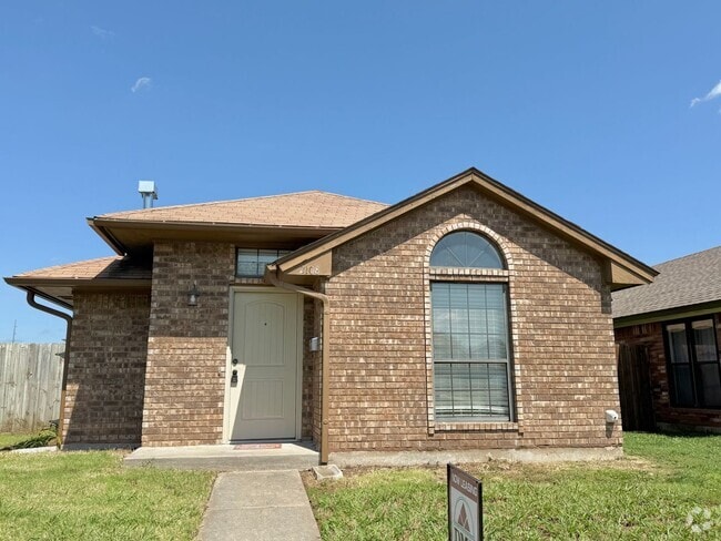 Building Photo - 2108 Meench Dr Rental