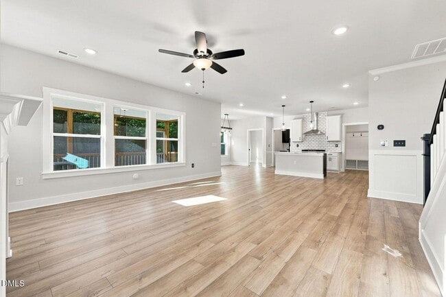 286 Duncan Crk Rd