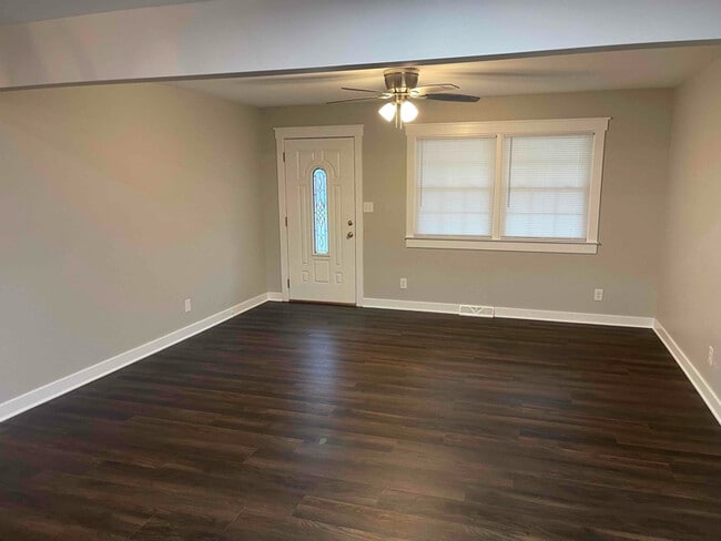 Photo - 506 Leander St