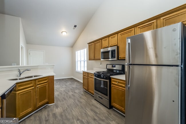 Photo - 6190 Winston Trce