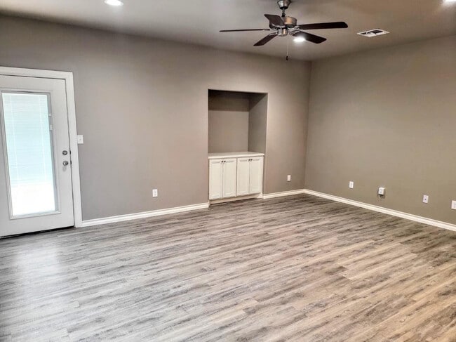 Photo - 2219 Quitman Ave