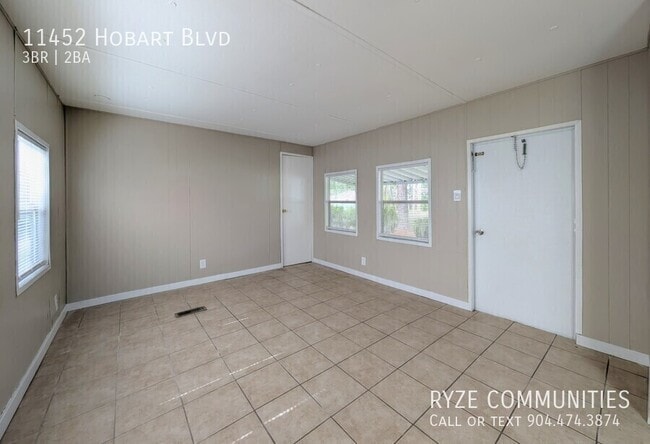 Photo - 11452 Hobart Blvd