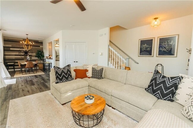 Photo - 2000 Picardy Ct