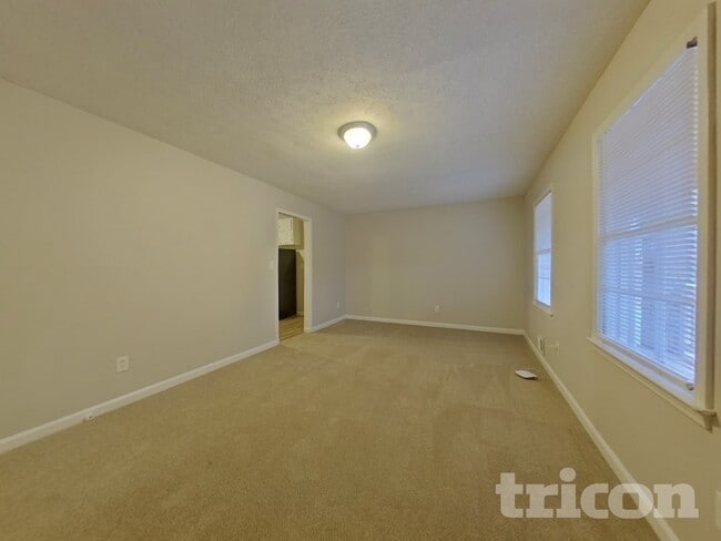 Photo - 5020 Horton Pl