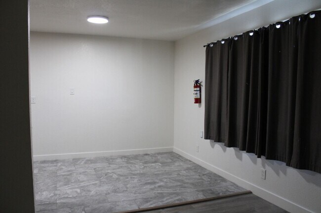 Photo - 3800 Waller Ave Unidad 3800 WALLER AVE #B