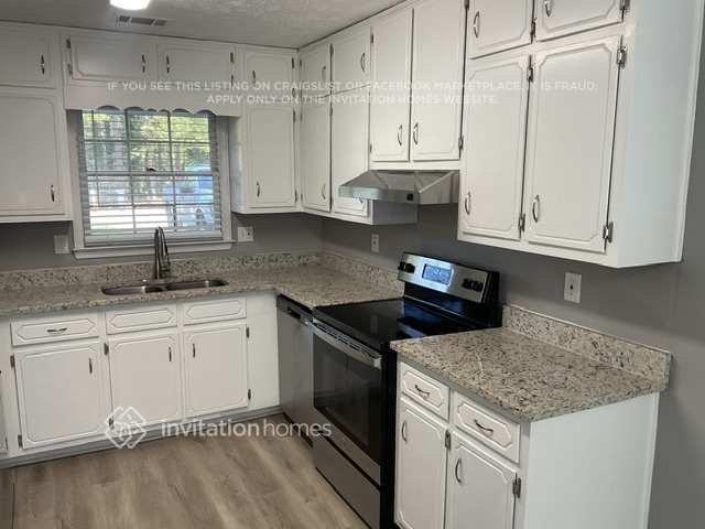 Photo - 155 Melton Way