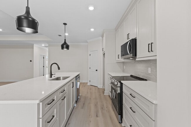 Photo - 107 Edgewood Cir Townhome