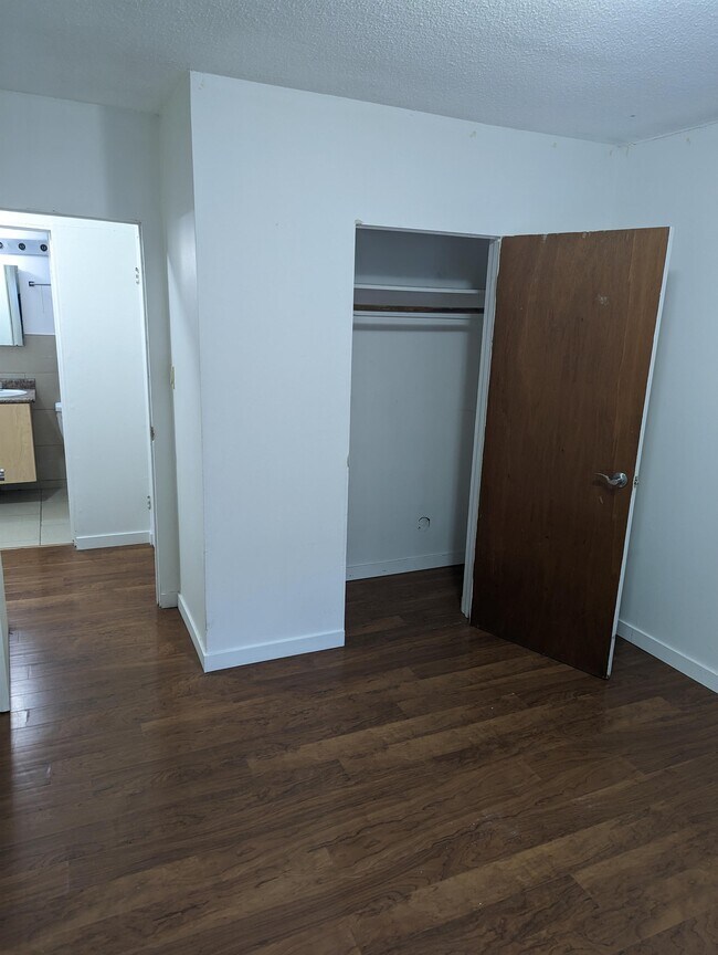 Photo - 639 Constance Ave