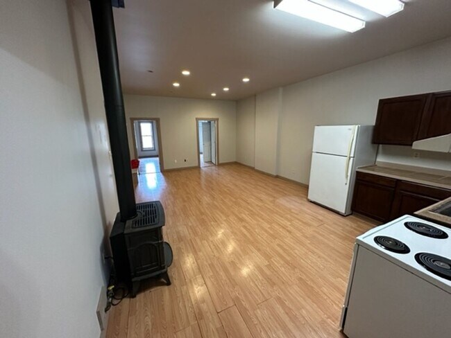 Photo - 83 E Main St Unidad 83 E Main Apt 3D