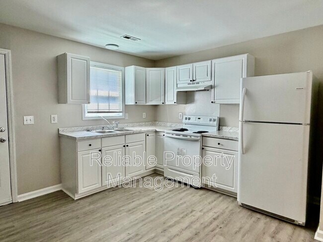Photo - 602 Winston Cir