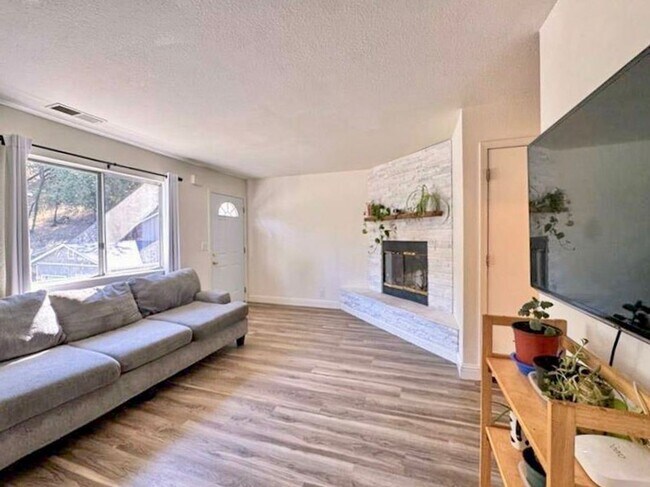 Photo - OAK RIDGE VILLAGE CONDO