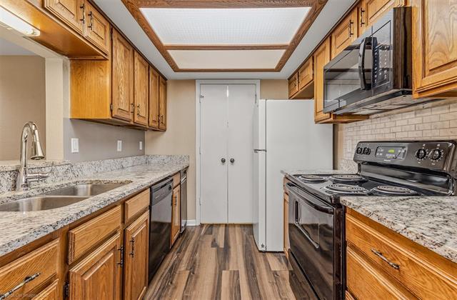 Photo - 925 Signal Ridge Pl