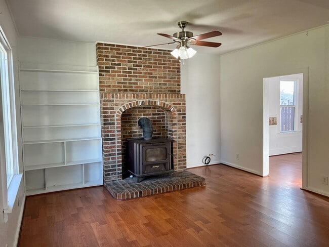 Photo - 1500 Conant Ave